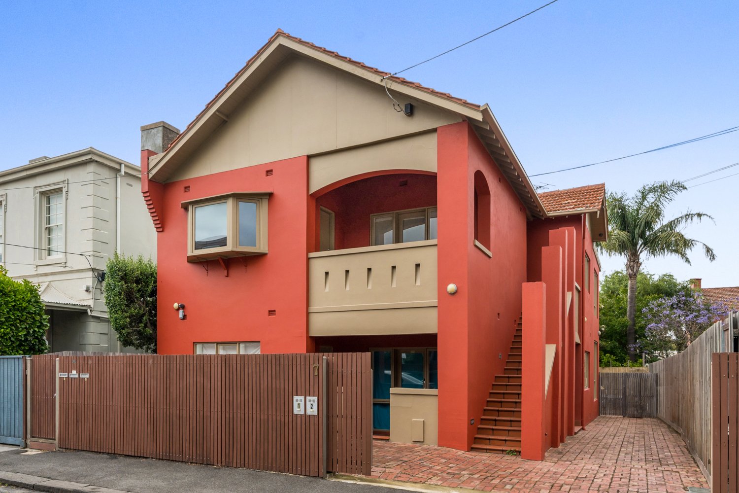 St Kilda Chic FULLY FURNISHED First Floor 3 Bedroom Duplex